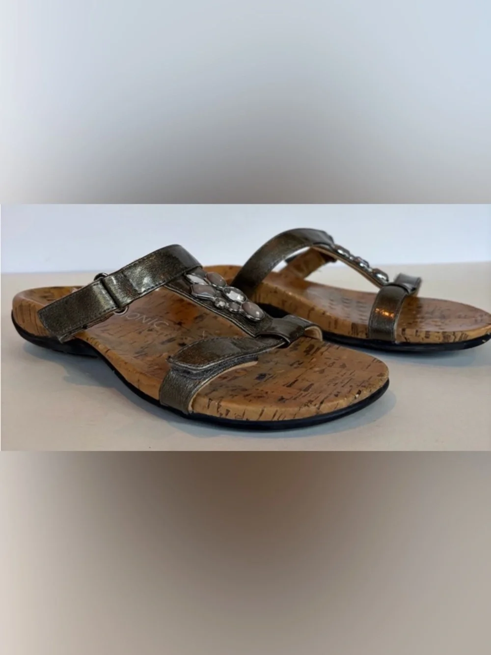 Vionic Viviana Bronze Embellished Sandals Size 8